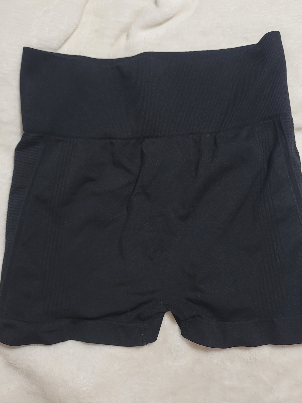 High-Waist Women’s Booty Scrunch Shorts Black Sz Medium Bike Shorts Workout